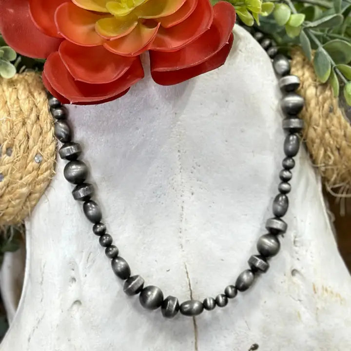 Amarillo Short Necklace