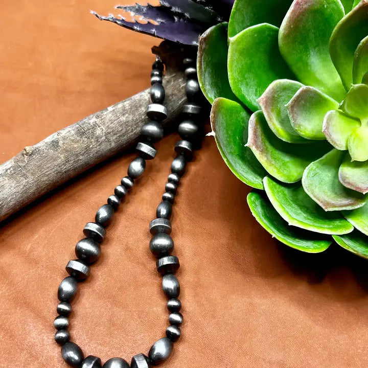 Amarillo Short Necklace