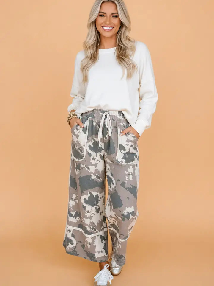 Brown Camo Contrast Lace-Up Pocketed Pants